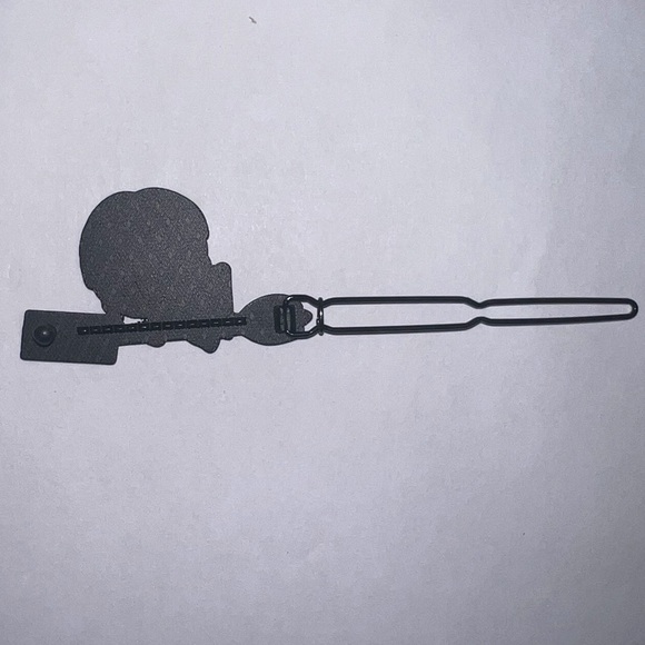 $2 ADORABLE HAIR CLIP. NEW. $2 WITH ANY $10 ORDER OR MORE . - Picture 4 of 16